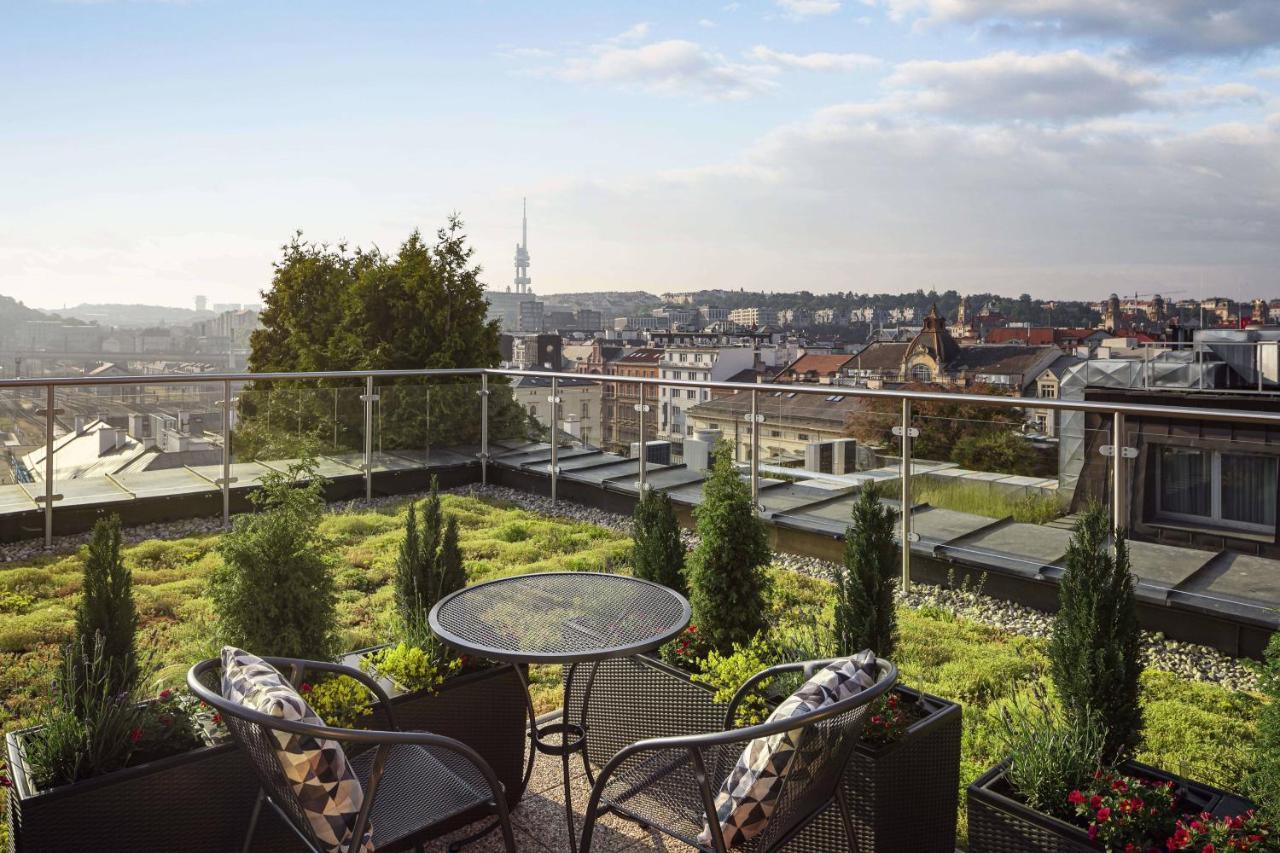 Prague Marriott Hotel Exterior photo The rooftop garden